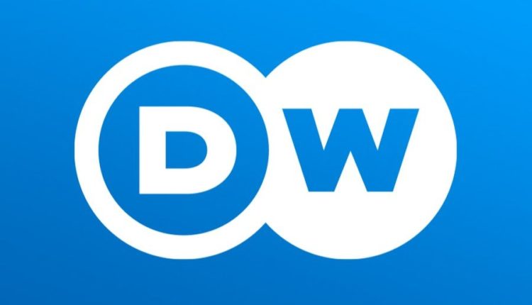 DW logo